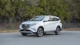 Used 2022 Toyota Rush EX in White – Left Front Diagonal (45°) View for Sale at First Choice Cars Dubai Sharjah