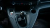 Used 2020 Peugeot Partner Long Van in White – Center Console & Gear Shifter for Sale at First Choice Cars Dubai Sharjah