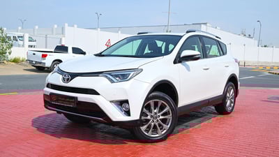 Used 2017 Toyota RAV4 VXR White – Left Front Diagonal (45°) View at First Choice Cars Sharjah