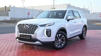 Used 2022 Hyundai Palisade Smart White – Left Front Diagonal (45°) View at First Choice Cars Sharjah
