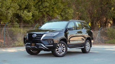 Used 2024 Toyota Fortuner VXR Black – Left Front Diagonal (45°) View at First Choice Cars Sharjah