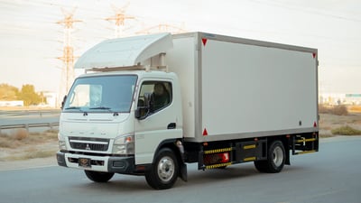 Used 2017 Mitsubishi Canter Chiller Box White – Left Front Diagonal (45°) View at First Choice Cars Sharjah
