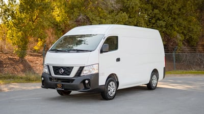 Used 2022 Nissan Urvan High Roof White – Left Front Diagonal (45°) View at First Choice Cars Sharjah