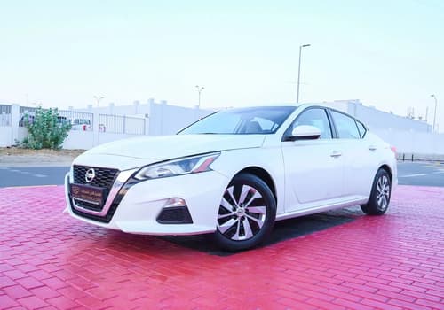 Used 2019 Nissan Altima S White – Left Front Diagonal (45°) View at First Choice Cars Sharjah