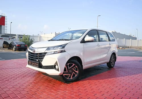 Used 2020 Toyota Avanza SE White – Left Front Diagonal (45°) View at First Choice Cars Sharjah