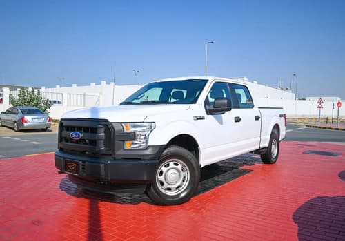 Used 2015 Ford F-Series Pickup F-150 XLT White – Left Front Diagonal (45°) View at First Choice Cars Sharjah
