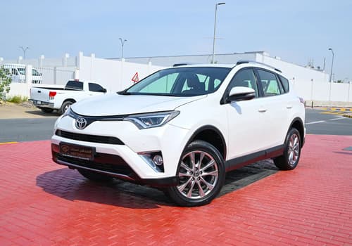 Used 2017 Toyota RAV4 VXR White – Left Front Diagonal (45°) View at First Choice Cars Sharjah