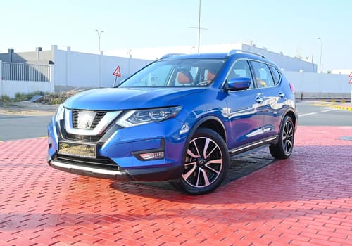 Used 2020 Nissan X-Trail SL Blue – Left Front Diagonal (45°) View at First Choice Cars Sharjah