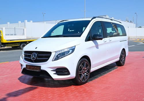 Used 2018 Mercedes-Benz V-Class V 250 Exclusive White – Left Front Diagonal (45°) View at First Choice Cars Sharjah