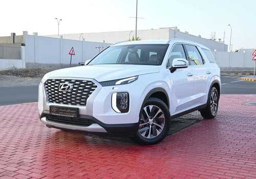 Used 2022 Hyundai Palisade Smart White – Left Front Diagonal (45°) View at First Choice Cars Sharjah