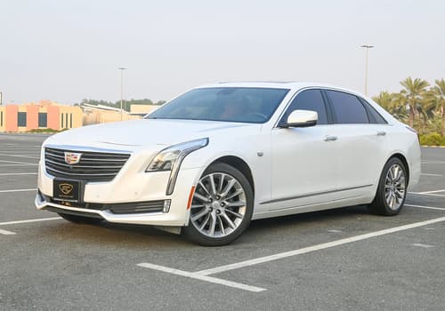 Used 2017 Cadillac CT6 Luxury White – Left Front Diagonal (45°) View at First Choice Cars Sharjah