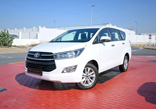 Used 2019 Toyota Innova SE White – Left Front Diagonal (45°) View at First Choice Cars Sharjah