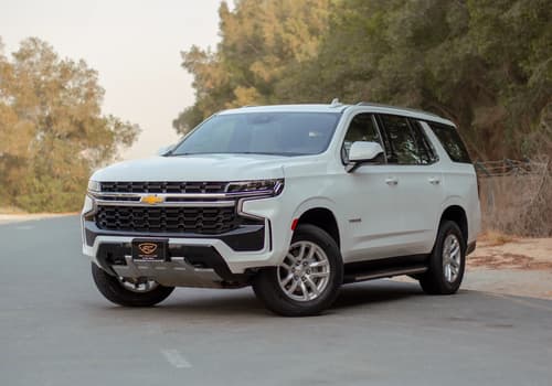 Used 2023 Chevrolet Tahoe LS in White – Left Front Diagonal (45°) View for Sale at First Choice Cars Dubai Sharjah