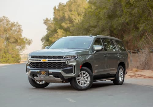 Used 2023 Chevrolet Tahoe LS Green – Left Front Diagonal (45°) View at First Choice Cars Sharjah