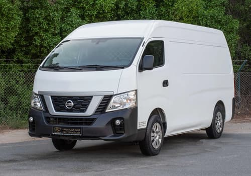 Used 2022 Nissan Urvan High Roof in White – Left Front Diagonal (45°) View for Sale at First Choice Cars Dubai Sharjah