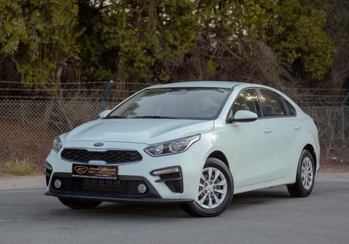 Used 2020 KIA Cerato LX White – Left Front Diagonal (45°) View at First Choice Cars Sharjah