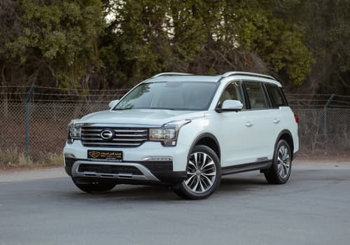 Used 2020 GAC GS8 GL White – Left Front Diagonal (45°) View at First Choice Cars Sharjah