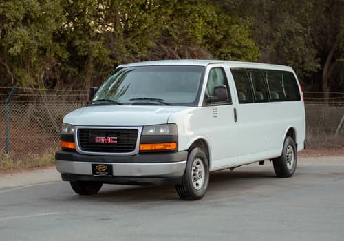 Used 2019 GMC Savana 3500 White – Left Front Diagonal (45°) View at First Choice Cars Sharjah