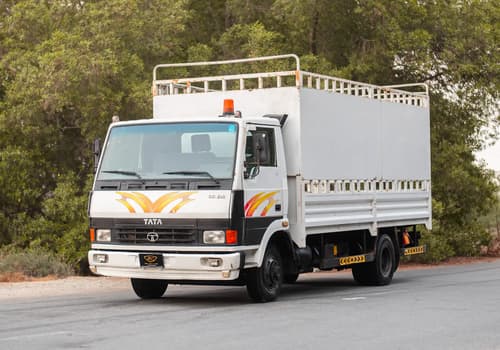 Used 2016 TATA LPT 613 Truck White – Left Front Diagonal (45°) View at First Choice Cars Sharjah