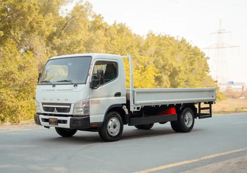 Used 2017 Mitsubishi Canter Cargo Body White – Left Front Diagonal (45°) View at First Choice Cars Sharjah