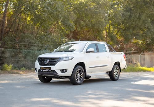 Used 2024 Dongfeng Rich 6 Double Cabin in White – Left Front Diagonal (45°) View for Sale at First Choice Cars Dubai Sharjah