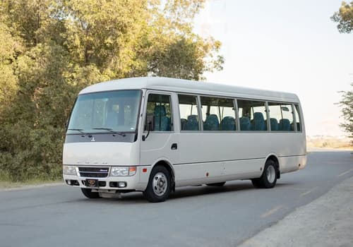 Used 2022 Mitsubishi Rosa Standard in White – Left Front Diagonal (45°) View for Sale at First Choice Cars Dubai Sharjah