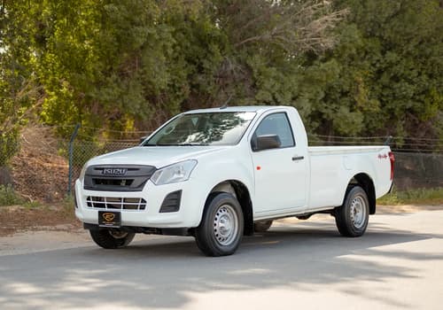 Used 2024 Isuzu D-MAX Single Cabin in White – Left Front Diagonal (45°) View for Sale at First Choice Cars Dubai Sharjah