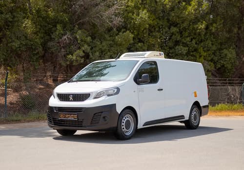 Used 2022 Peugeot Expert L3 in White – Left Front Diagonal (45°) View for Sale at First Choice Cars Dubai Sharjah