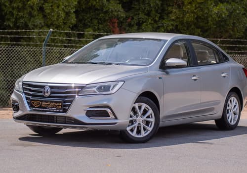 Used 2022 MG 5 Comfort in Silver – Left Front Diagonal (45°) View for Sale at First Choice Cars Dubai Sharjah