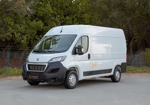 Used 2022 Peugeot Boxer L2h2 in White – Left Front Diagonal (45°) View for Sale at First Choice Cars Dubai Sharjah