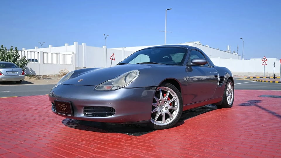 Used 2004 Porsche Boxster S Variant in Silver – Left Front Diagonal (45°) View for Sale at First Choice Cars Dubai Sharjah