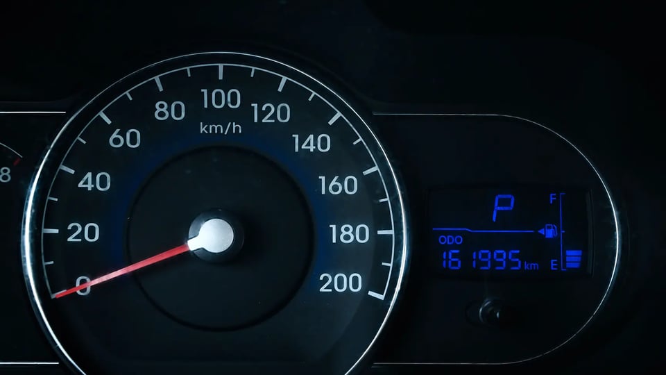 Used 2015 Hyundai i10 GL Silver – Odometer / Mileage Reading View at First Choice Cars Sharjah