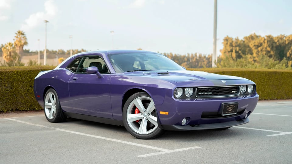 Used 2010 Dodge Challenger SRT8 Purple – Right Front Diagonal (45°) View at First Choice Cars Sharjah