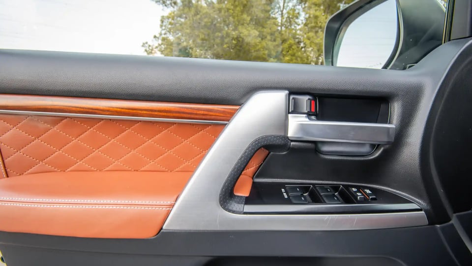 Used 2016 Toyota Land Cruiser GXR in White – Driver Door Panel Full View for Sale at First Choice Cars Dubai Sharjah