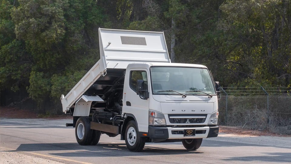 Used 2024 Mitsubishi Canter Tipper in White – Right Front Diagonal (45°) View for Sale at First Choice Cars Dubai Sharjah