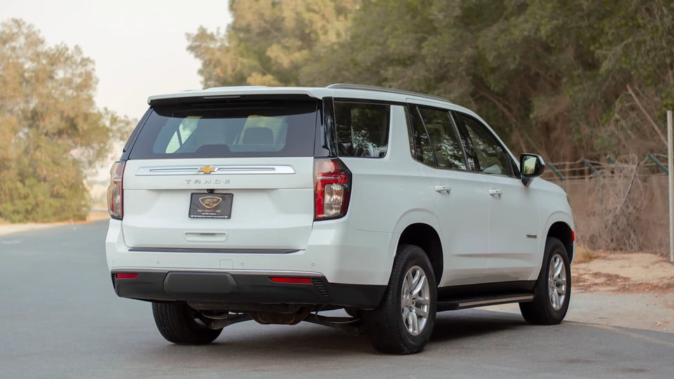 Used 2023 Chevrolet Tahoe LS in White – Right Back Diagonal (45°) View for Sale at First Choice Cars Dubai Sharjah