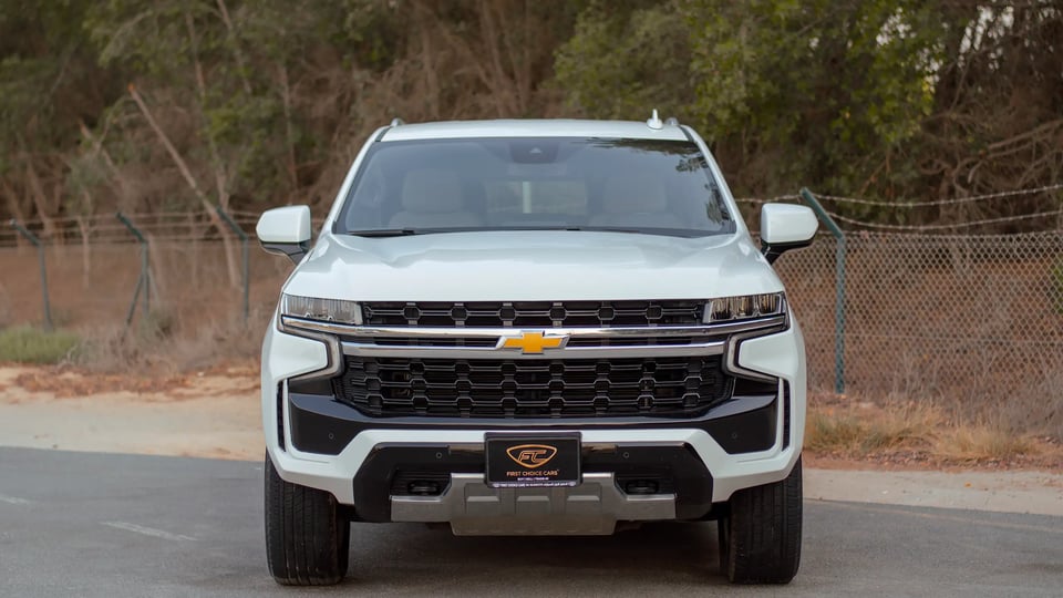 Used 2023 Chevrolet Tahoe LS in White – Front View for Sale at First Choice Cars Dubai Sharjah