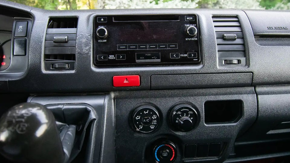 Used 2022 Toyota Hiace GL Standard Roof White – Infotainment / Touchscreen System at First Choice Cars Sharjah