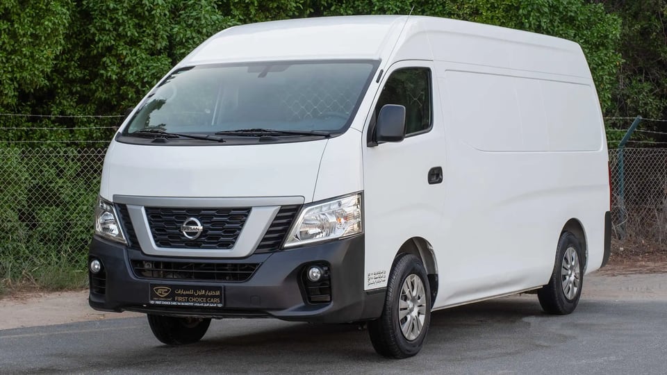 Used 2022 Nissan Urvan High Roof in White – Left Front Diagonal (45°) View for Sale at First Choice Cars Dubai Sharjah