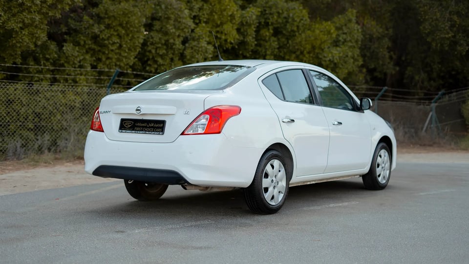 Used 2022 Nissan Sunny SV in White – Right Back Diagonal (45°) View for Sale at First Choice Cars Dubai Sharjah