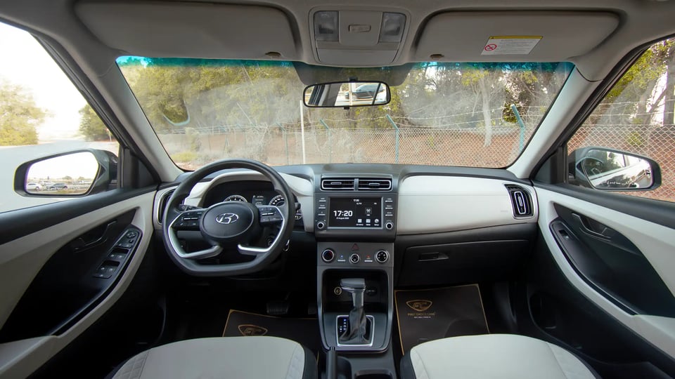 Used 2022 Hyundai Creta Smart in Blue – Front Cabin / Dashboard Full View for Sale at First Choice Cars Dubai Sharjah