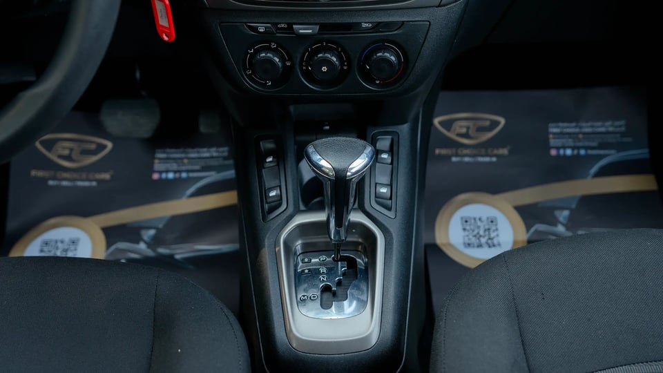 Used 2021 Peugeot 301 Allure in White – Center Console & Gear Shifter for Sale at First Choice Cars Dubai Sharjah