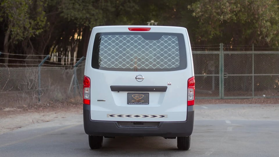 Used 2021 Nissan Urvan Standard Roof in White – Back/Rear View for Sale at First Choice Cars Dubai Sharjah