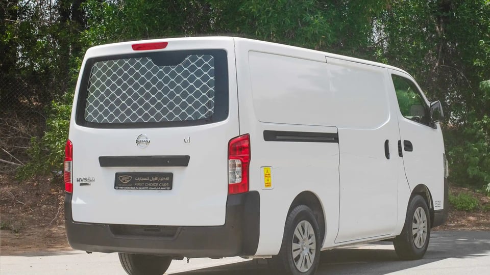 Used 2021 Nissan Urvan Standard Roof in White – Right Back Diagonal (45°) View for Sale at First Choice Cars Dubai Sharjah