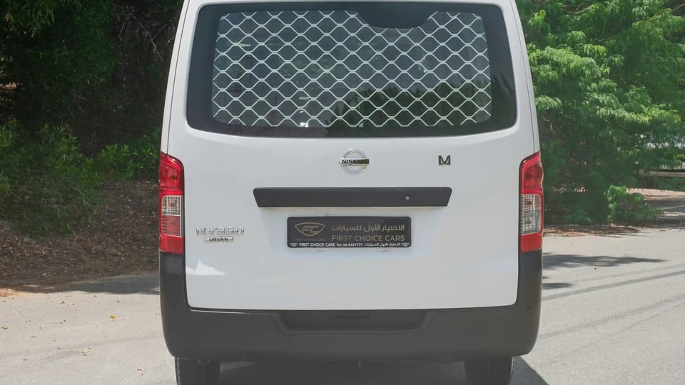 Used 2021 Nissan Urvan Standard Roof in White – Back/Rear View for Sale at First Choice Cars Dubai Sharjah