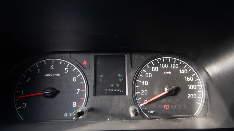 Used 2021 Nissan Urvan Standard Roof in White – Odometer / Mileage Reading View for Sale at First Choice Cars Dubai Sharjah