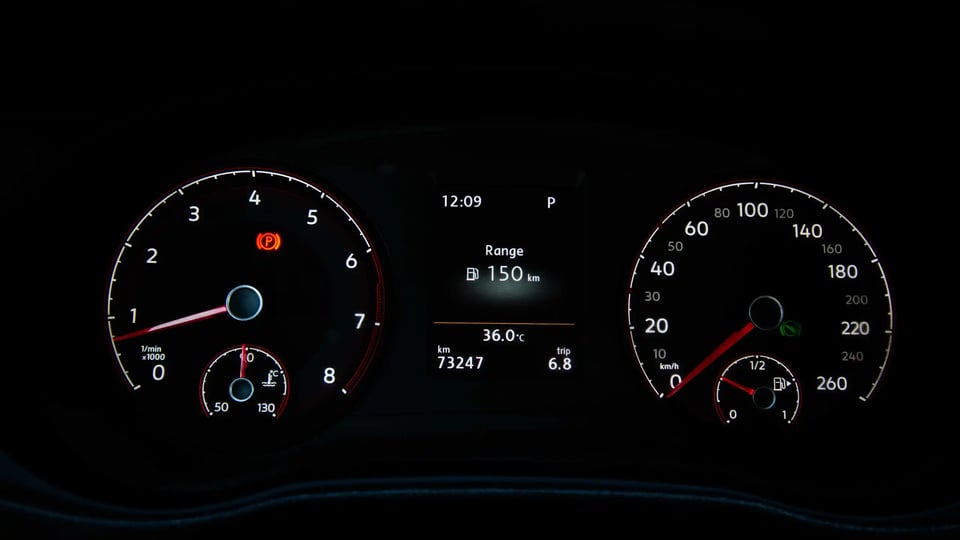 Used 2020 Volkswagen Passat Trendline in White – Odometer / Mileage Reading View for Sale at First Choice Cars Dubai Sharjah