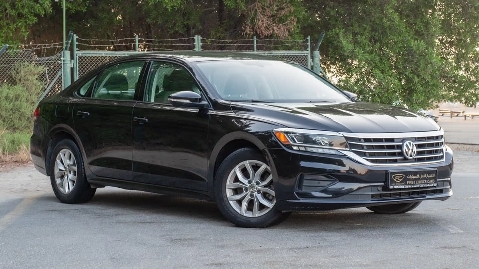 Used 2020 Volkswagen Passat Trendline in Black – Right Front Diagonal (45°) View for Sale at First Choice Cars Dubai Sharjah