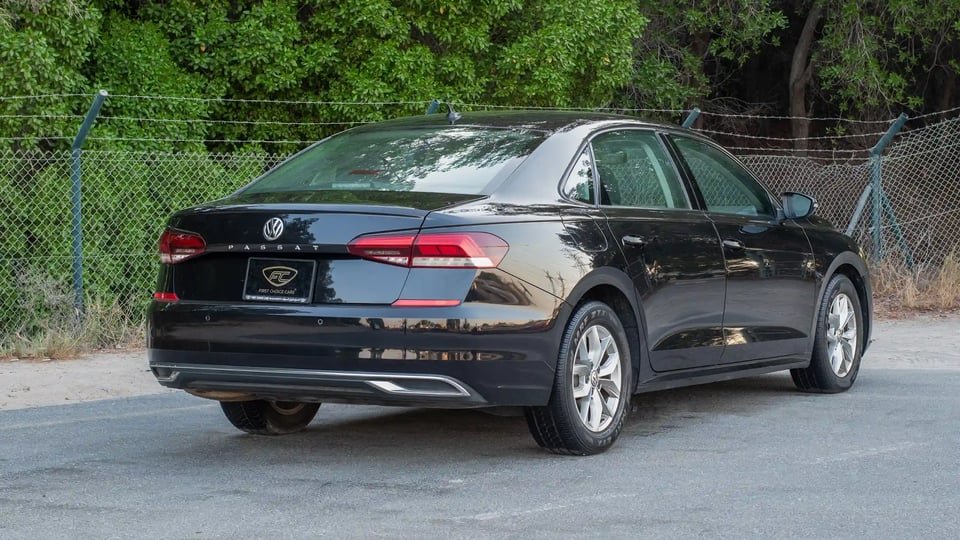 Used 2020 Volkswagen Passat Trendline in Black – Right Back Diagonal (45°) View for Sale at First Choice Cars Dubai Sharjah