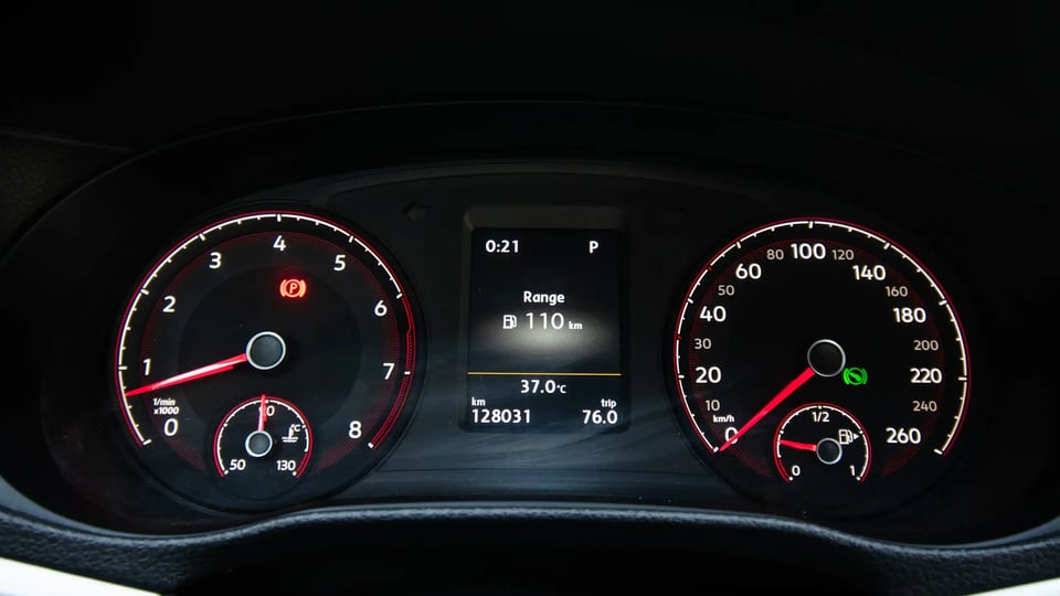 Used 2020 Volkswagen Passat Trendline in Black – Odometer / Mileage Reading View for Sale at First Choice Cars Dubai Sharjah